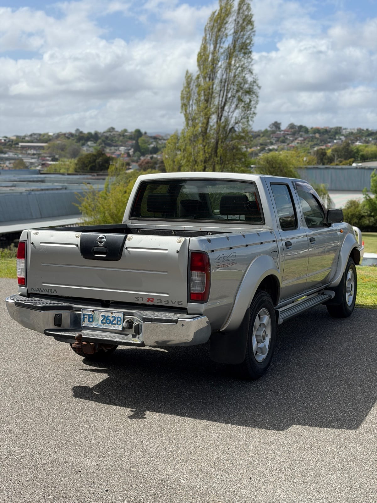 2003 Nissan Navara STR photo 4