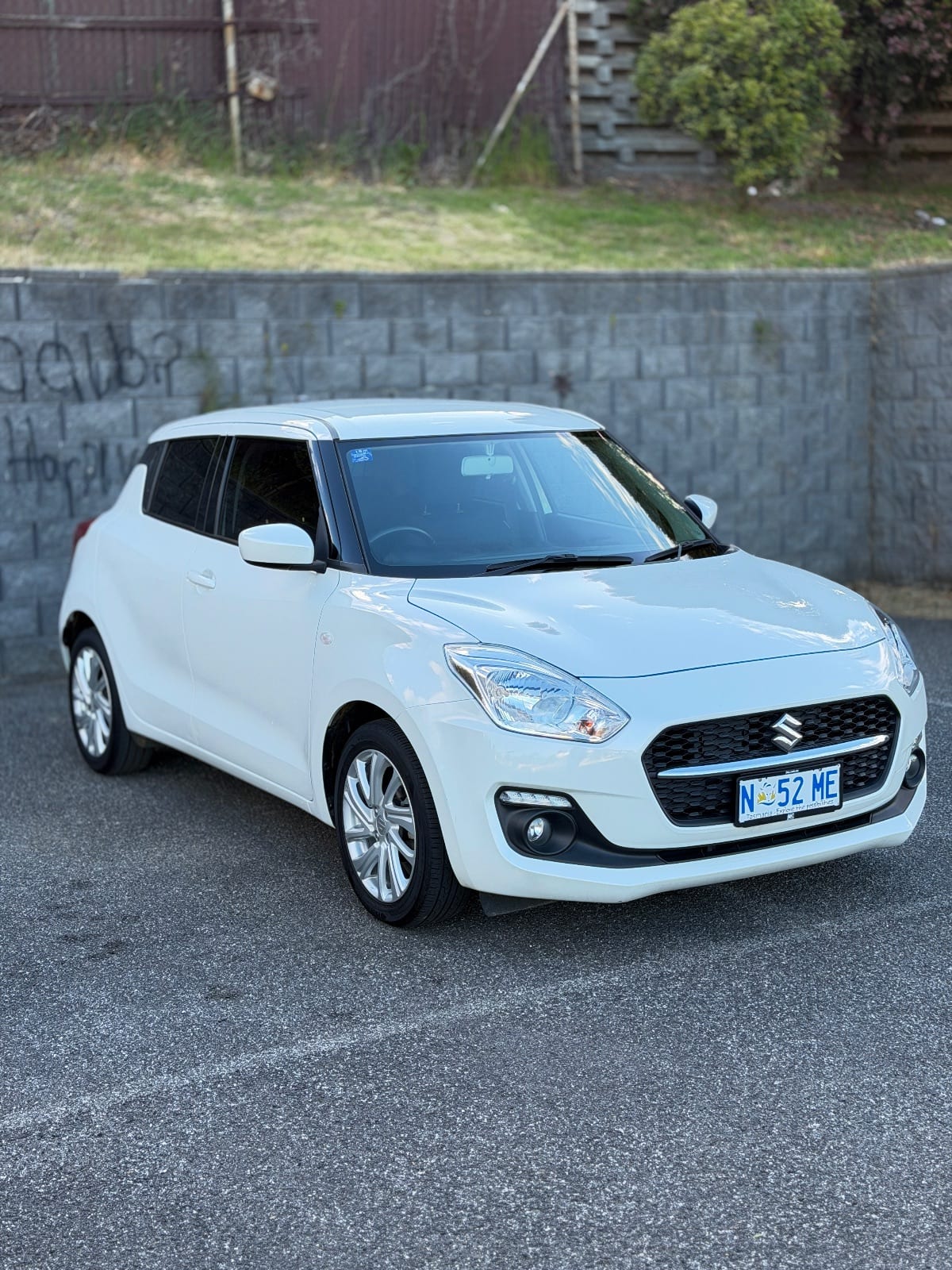 2023 Suzuki Swift GL photo 2