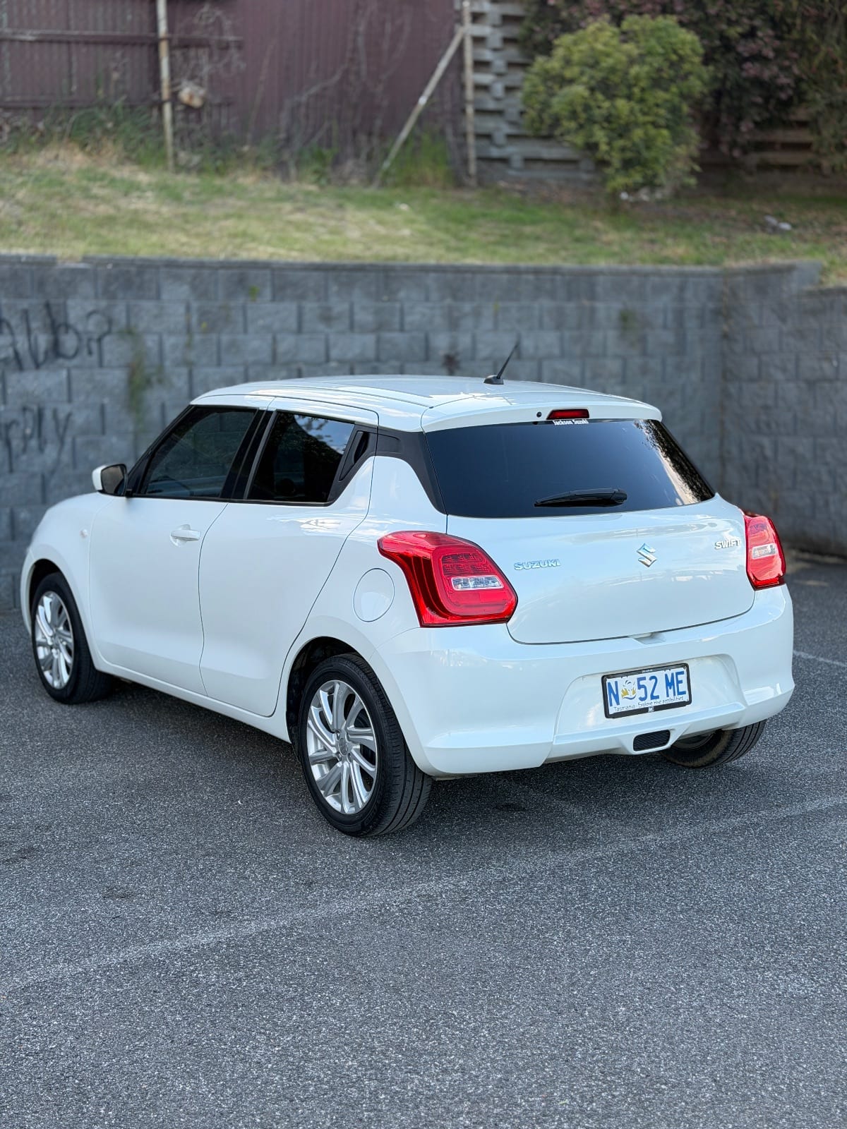 2023 Suzuki Swift GL photo 4