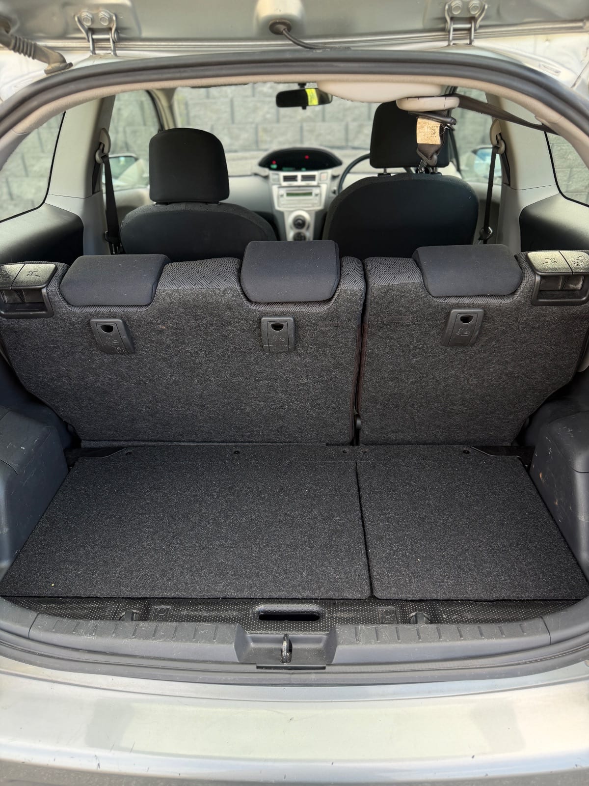 2008 Toyota Yaris YR photo 5