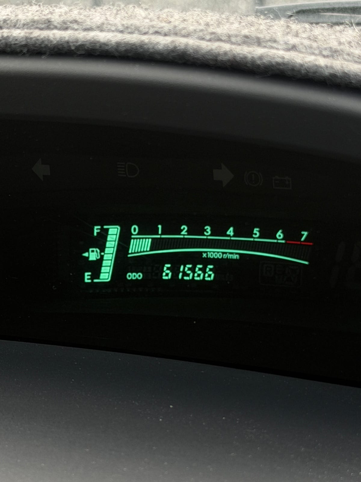 2008 Toyota Yaris YR photo 9