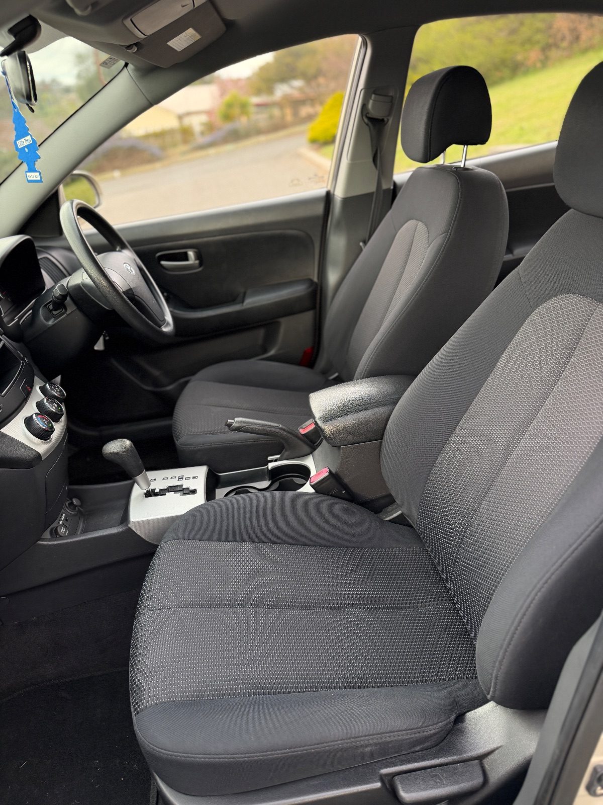 2009 Hyundai Elantra photo 6