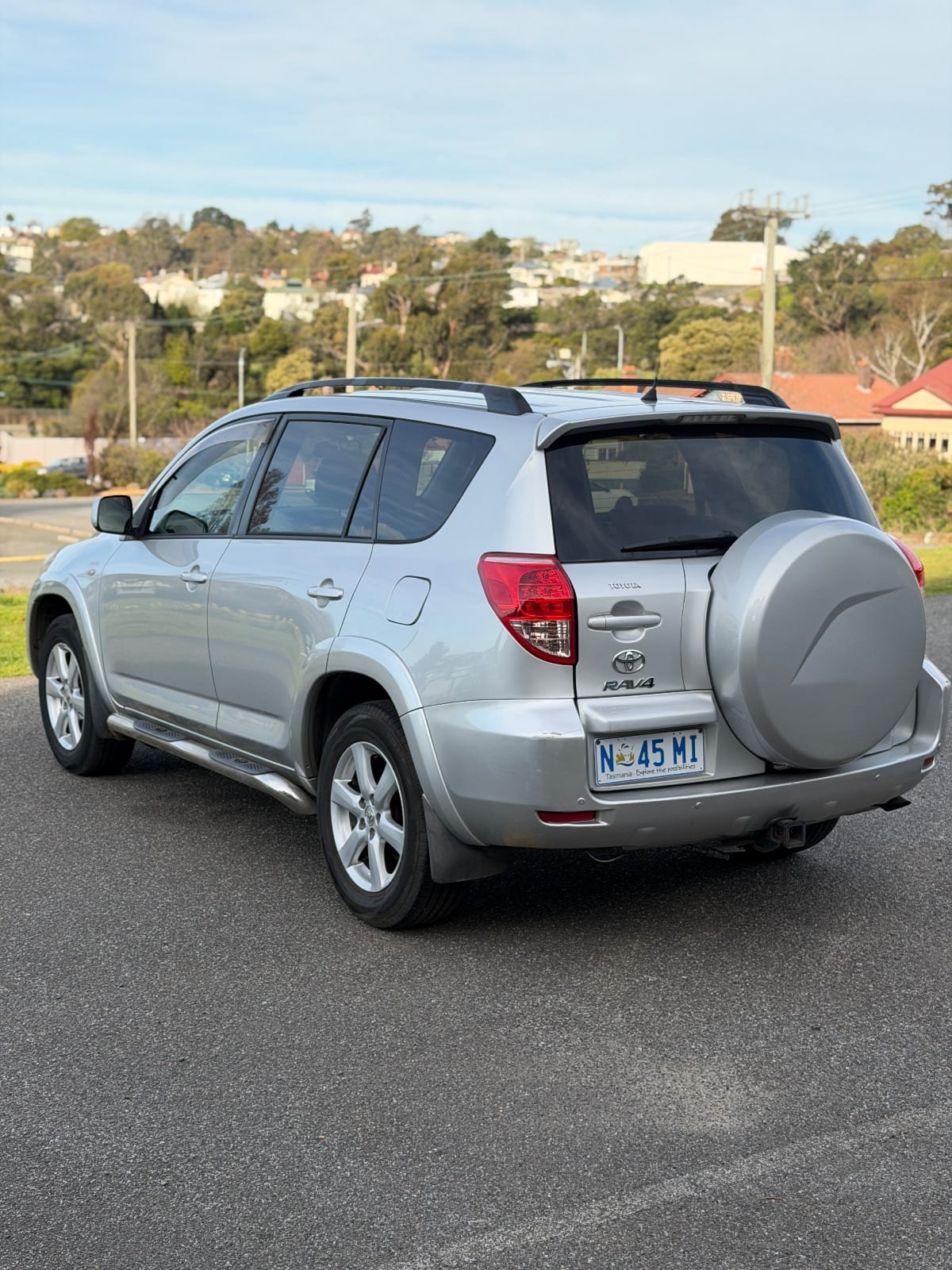 2007 Toyota RAV4 Cruiser L photo 4