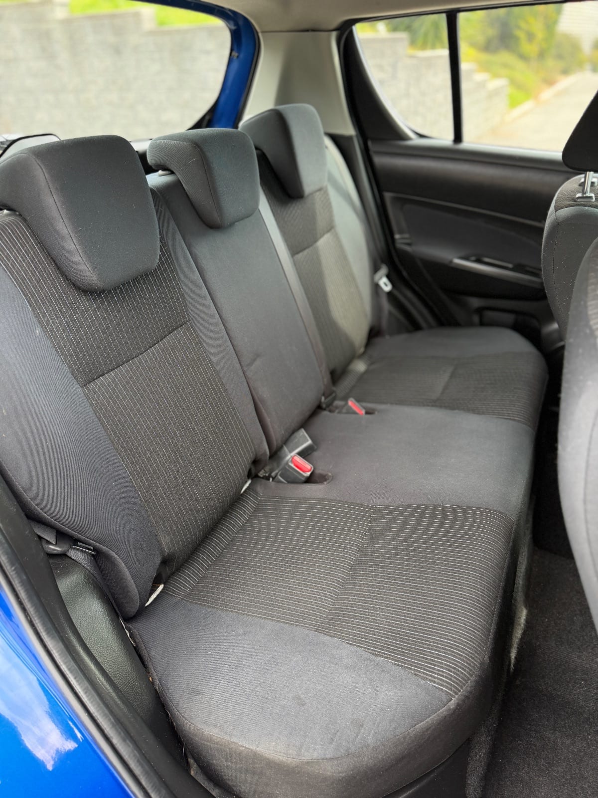 2014 Suzuki Swift GL photo 5