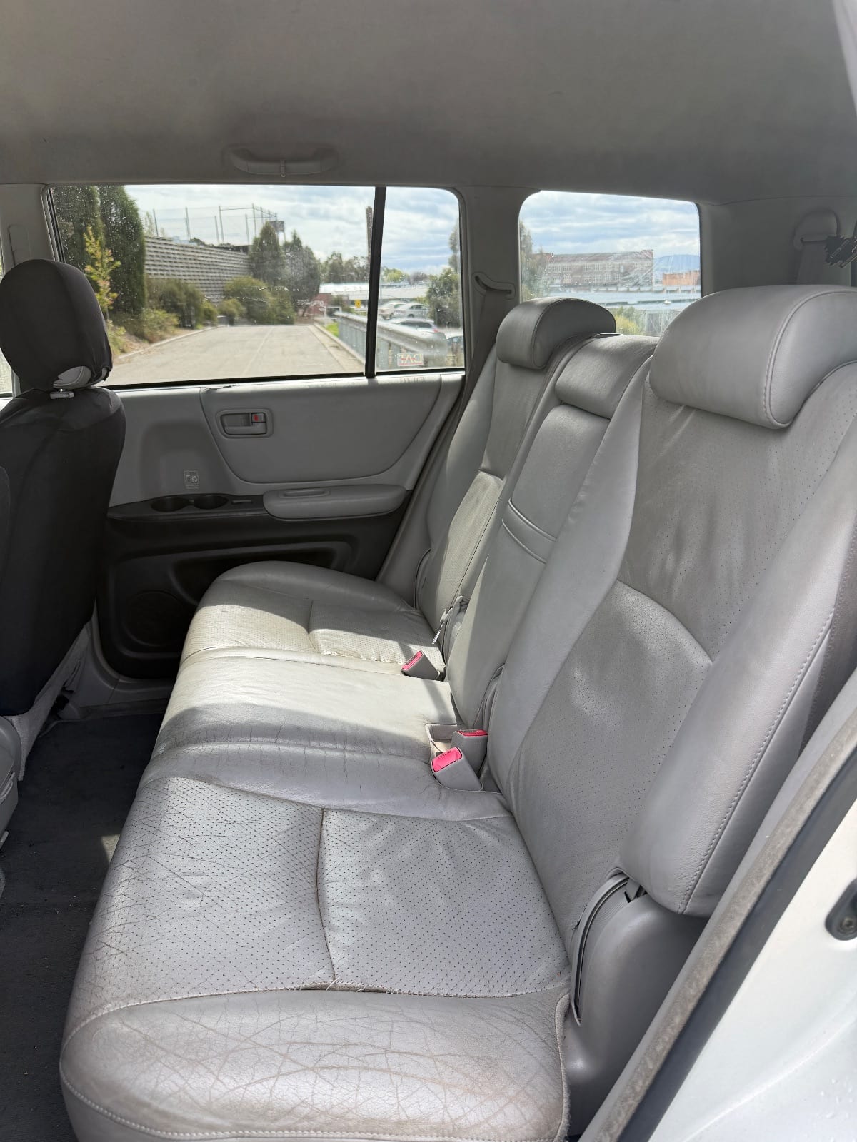 2004 Toyota Kluger CVX photo 7